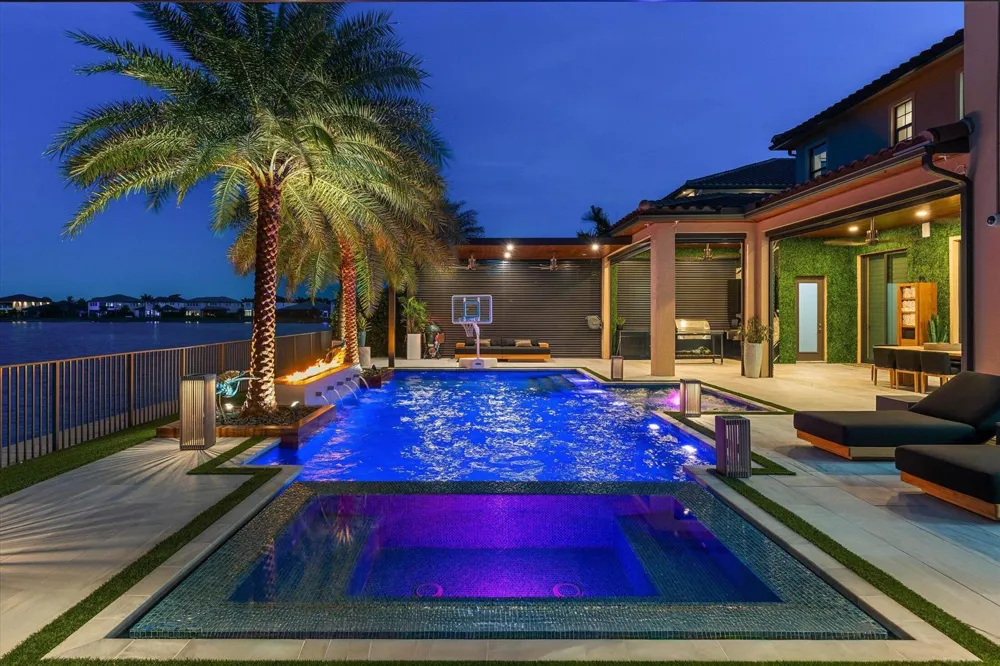 8590 W PARKLAND BAY TRAIL Parkland, FL 33076