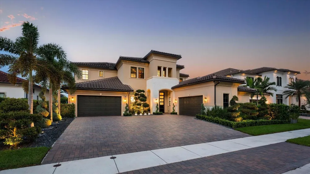 8590 W PARKLAND BAY TRAIL Parkland, FL 33076