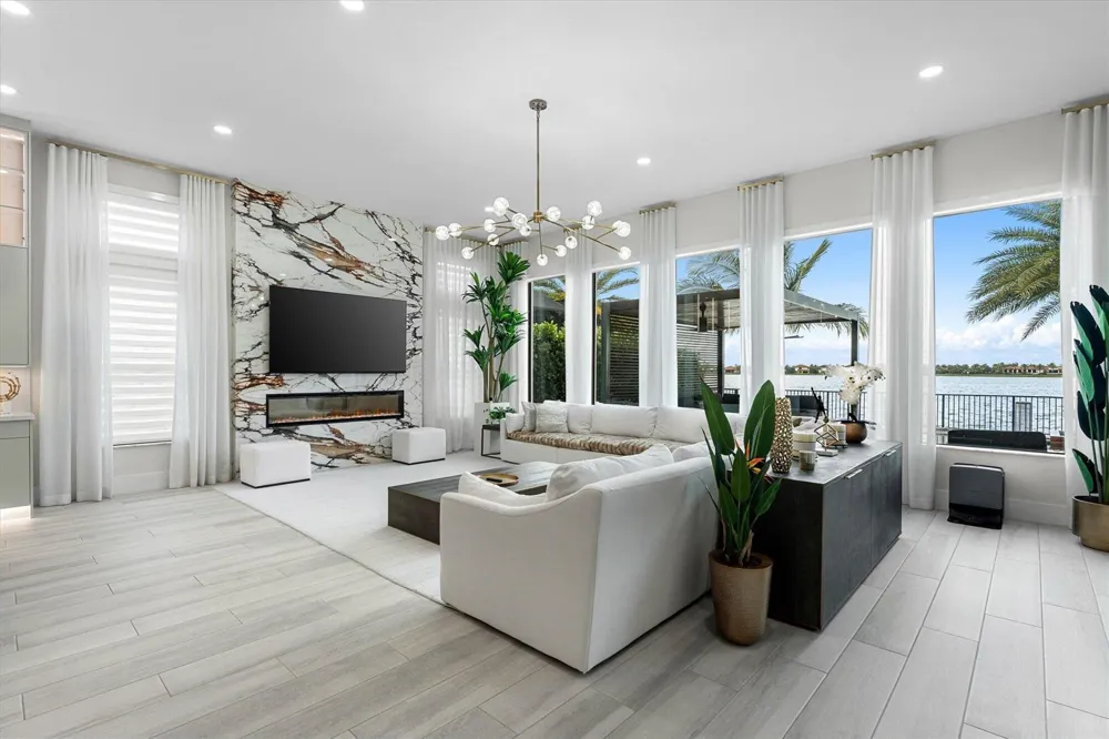 8590 W PARKLAND BAY TRAIL Parkland, FL 33076