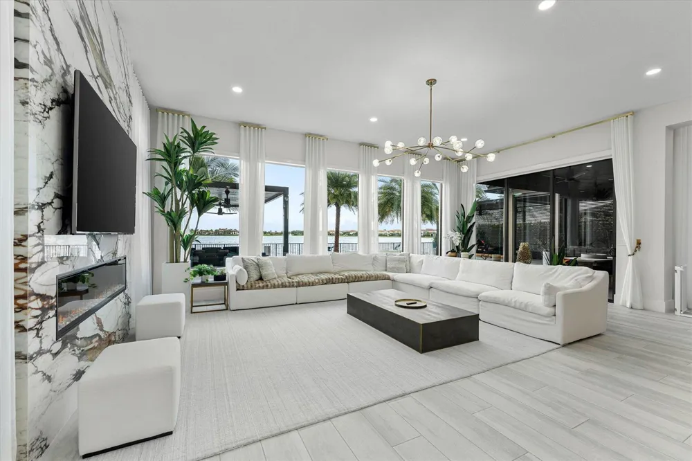 8590 W PARKLAND BAY TRAIL Parkland, FL 33076