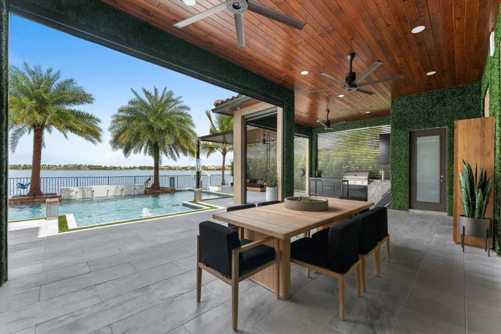 8590 W PARKLAND BAY TRAIL Parkland, FL 33076