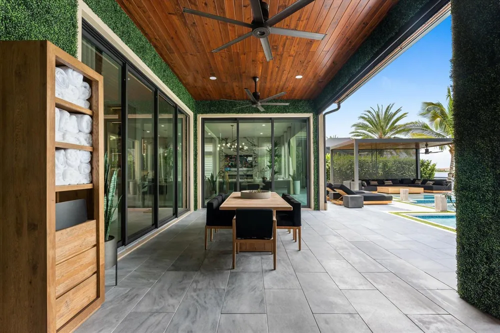 8590 W PARKLAND BAY TRAIL Parkland, FL 33076