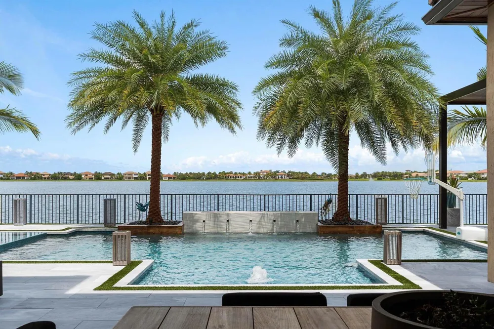 8590 W PARKLAND BAY TRAIL Parkland, FL 33076