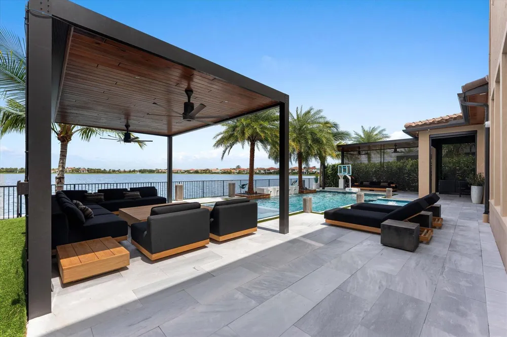 8590 W PARKLAND BAY TRAIL Parkland, FL 33076