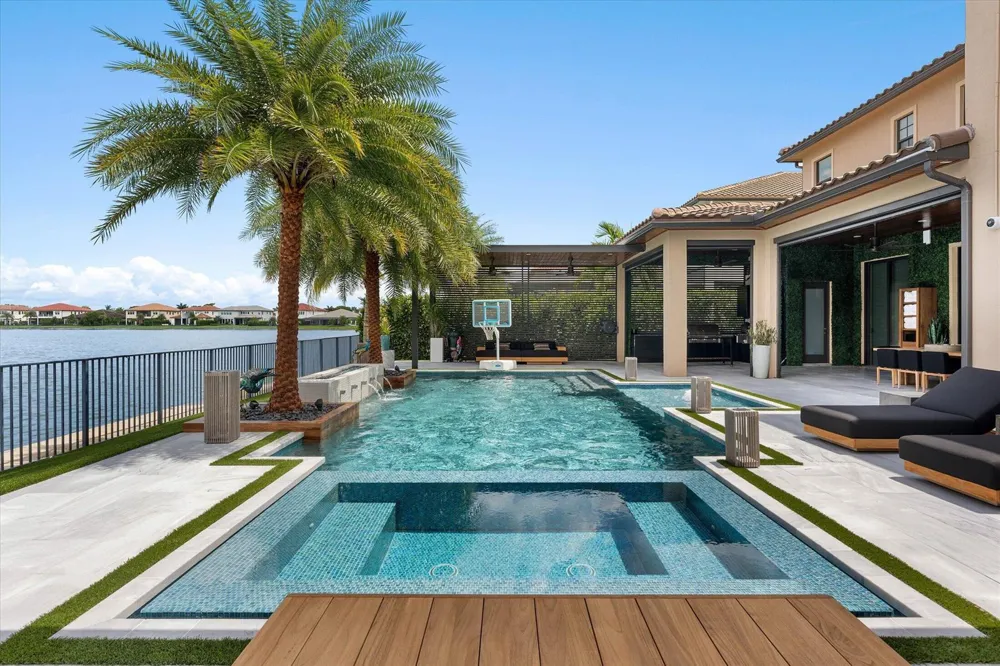 8590 W PARKLAND BAY TRAIL Parkland, FL 33076