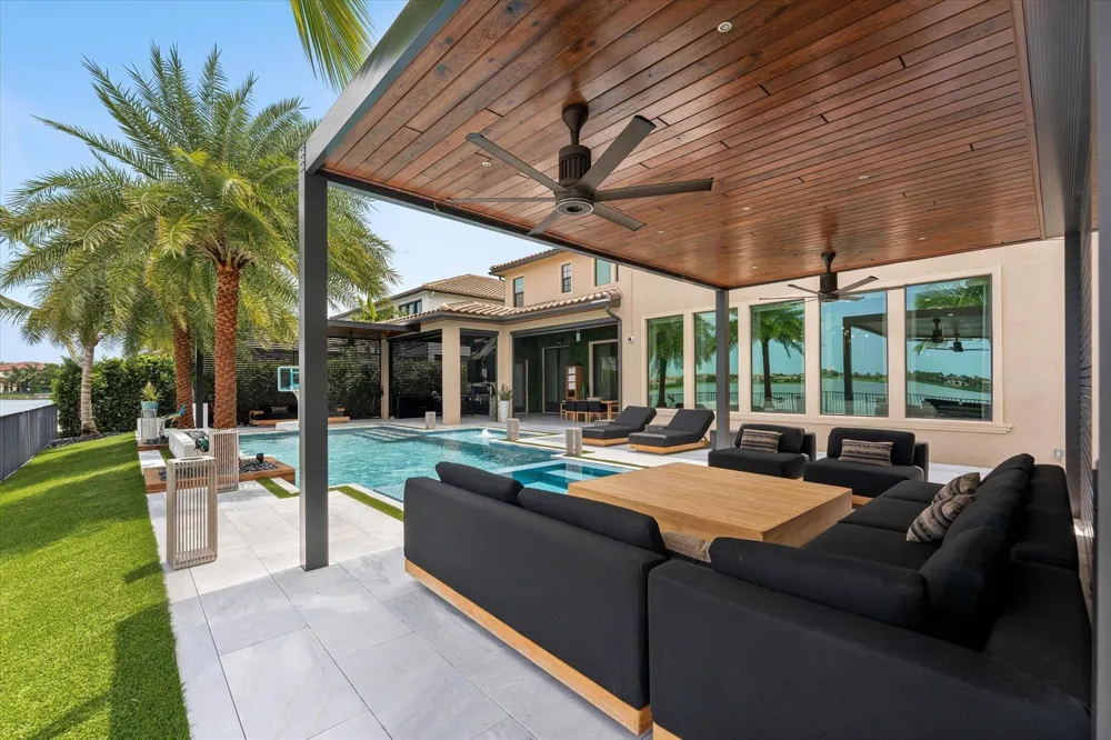 8590 W PARKLAND BAY TRAIL Parkland, FL 33076