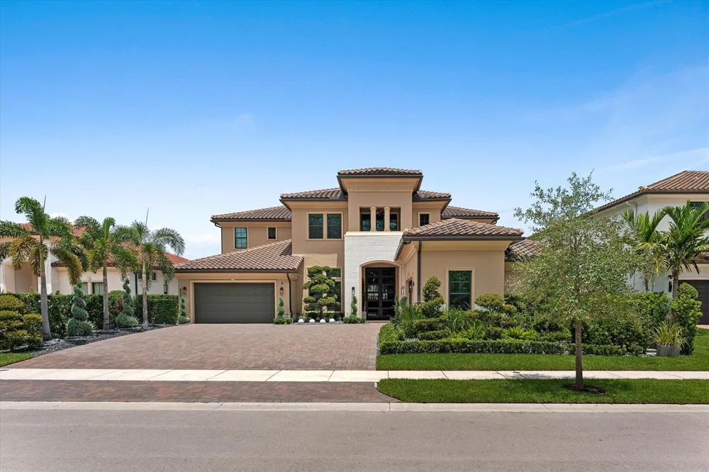 8590 W PARKLAND BAY TRAIL Parkland, FL 33076
