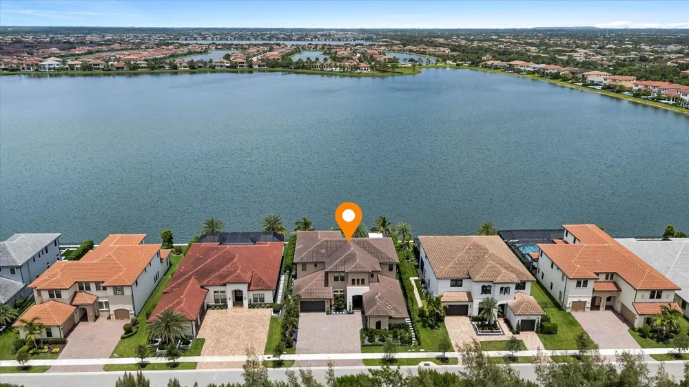 8590 W PARKLAND BAY TRAIL Parkland, FL 33076