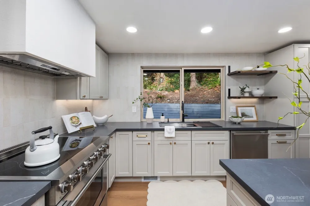 25510 SE 159th Street Issaquah, WA 98027