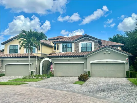9511 Napoli Lane #202