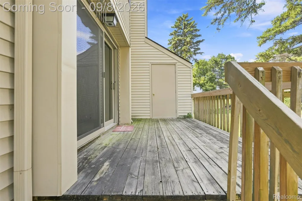 418 Willow Grove Lane Rochester Hills City, MI 48307