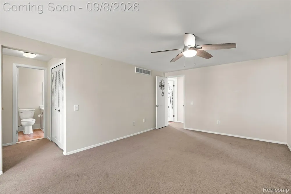 418 Willow Grove Lane Rochester Hills City, MI 48307