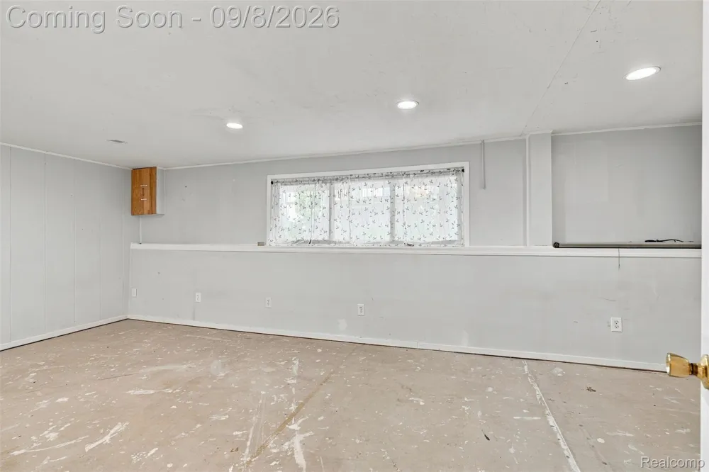 418 Willow Grove Lane Rochester Hills City, MI 48307