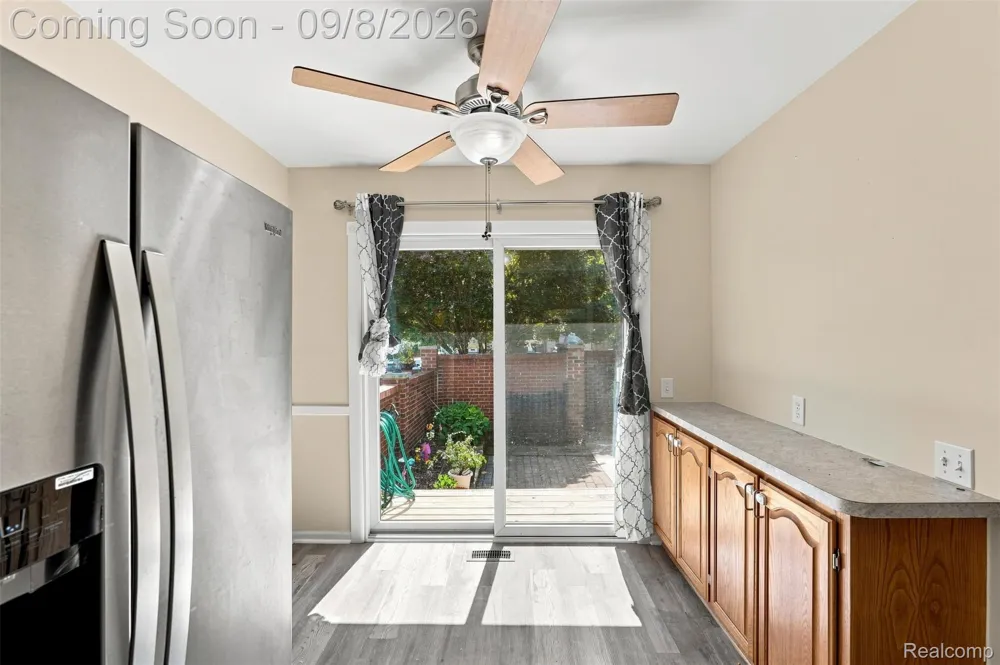 418 Willow Grove Lane Rochester Hills City, MI 48307