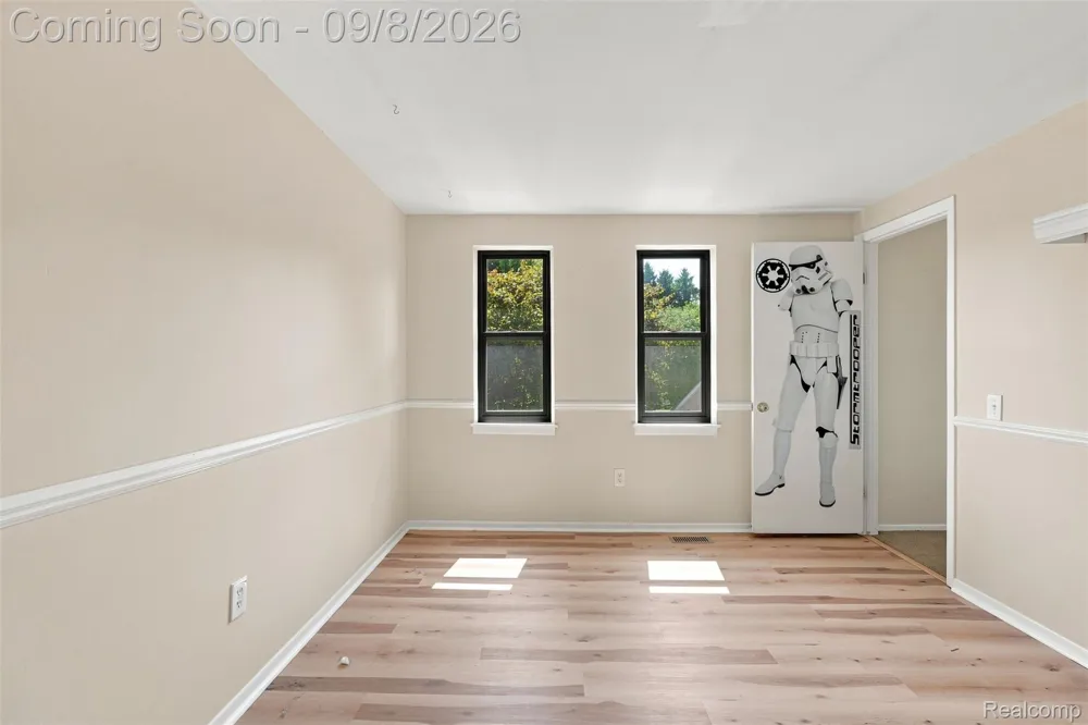 418 Willow Grove Lane Rochester Hills City, MI 48307