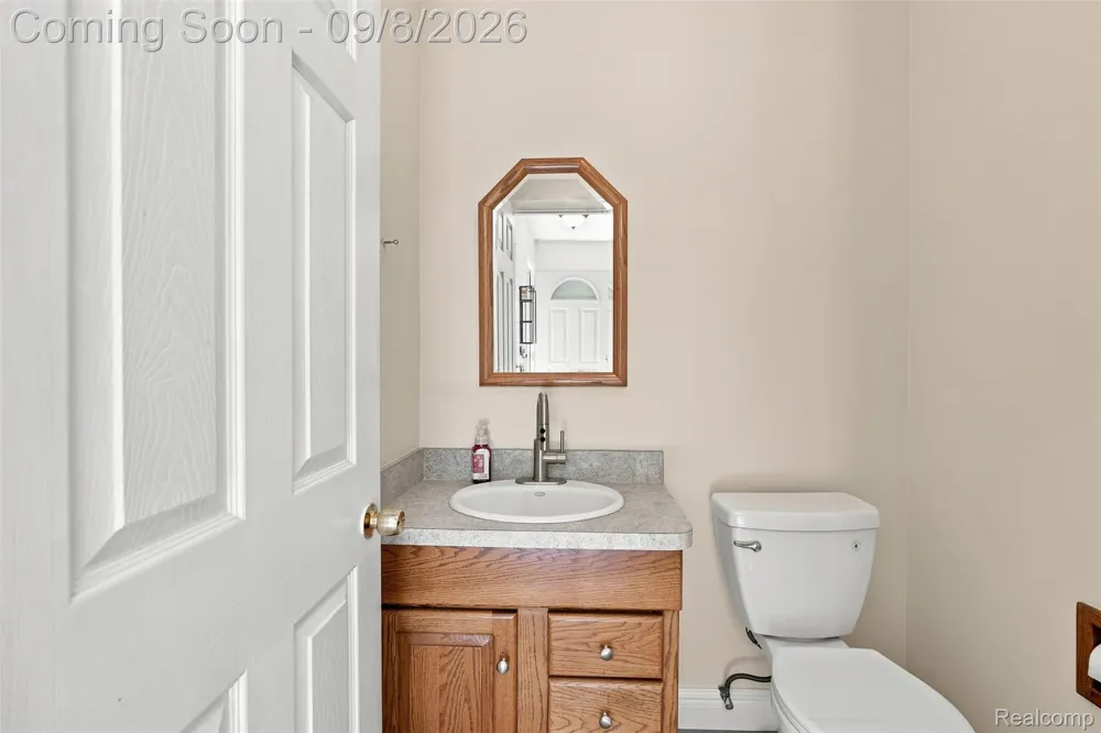 418 Willow Grove Lane Rochester Hills City, MI 48307