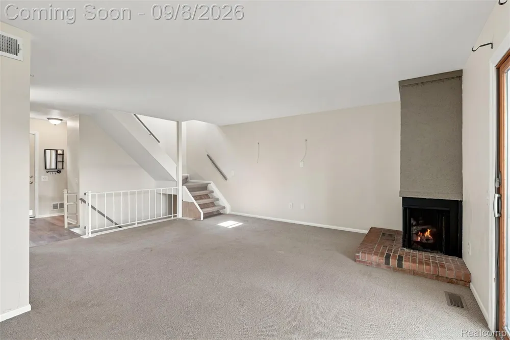 418 Willow Grove Lane Rochester Hills City, MI 48307