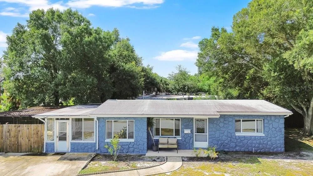 7400 36TH AVENUE St Petersburg, FL 33710