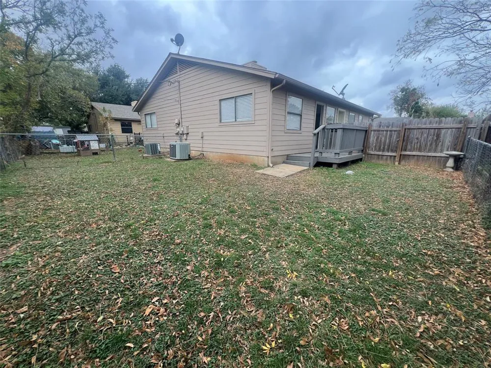 807 Lloyd Lane #A Elgin, TX 78621