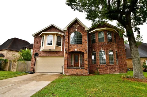 5211 Holly View