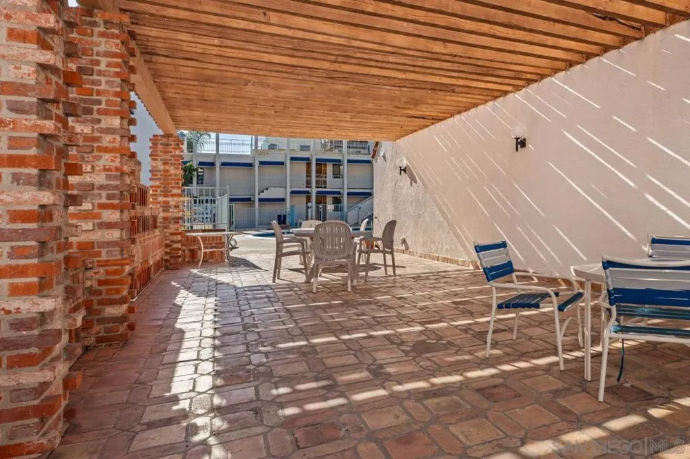 8332 Regents Rd #1L San Diego, CA 92122