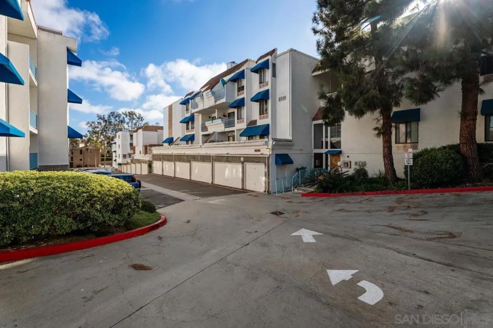 8332 Regents Rd #1L San Diego, CA 92122
