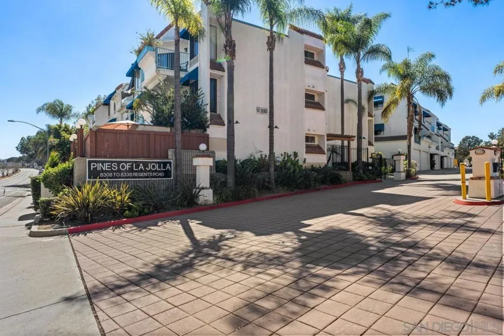 8332 Regents Rd #1L San Diego, CA 92122