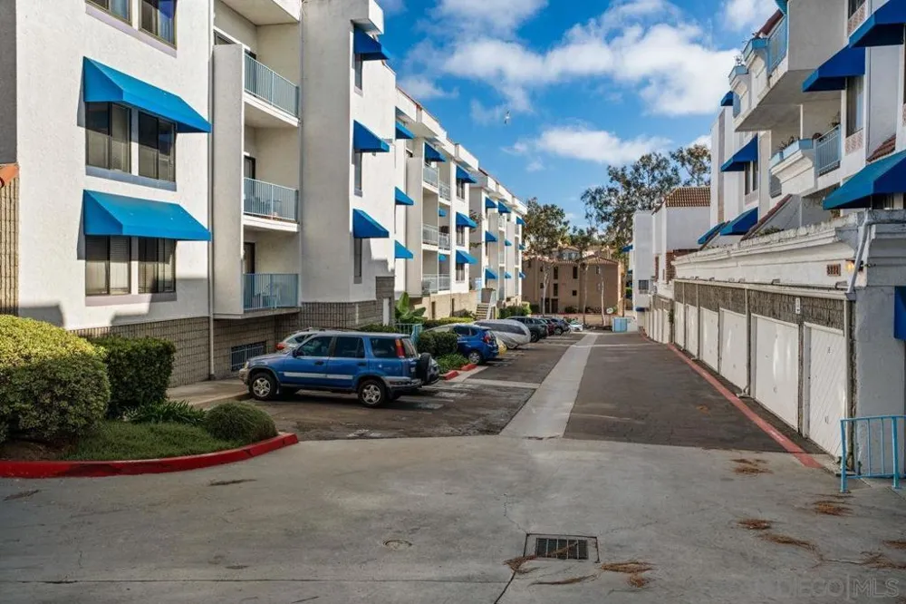 8332 Regents Rd #1L San Diego, CA 92122