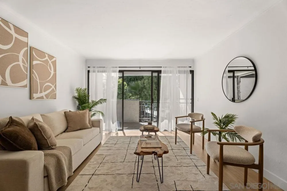 8332 Regents Rd #1L San Diego, CA 92122
