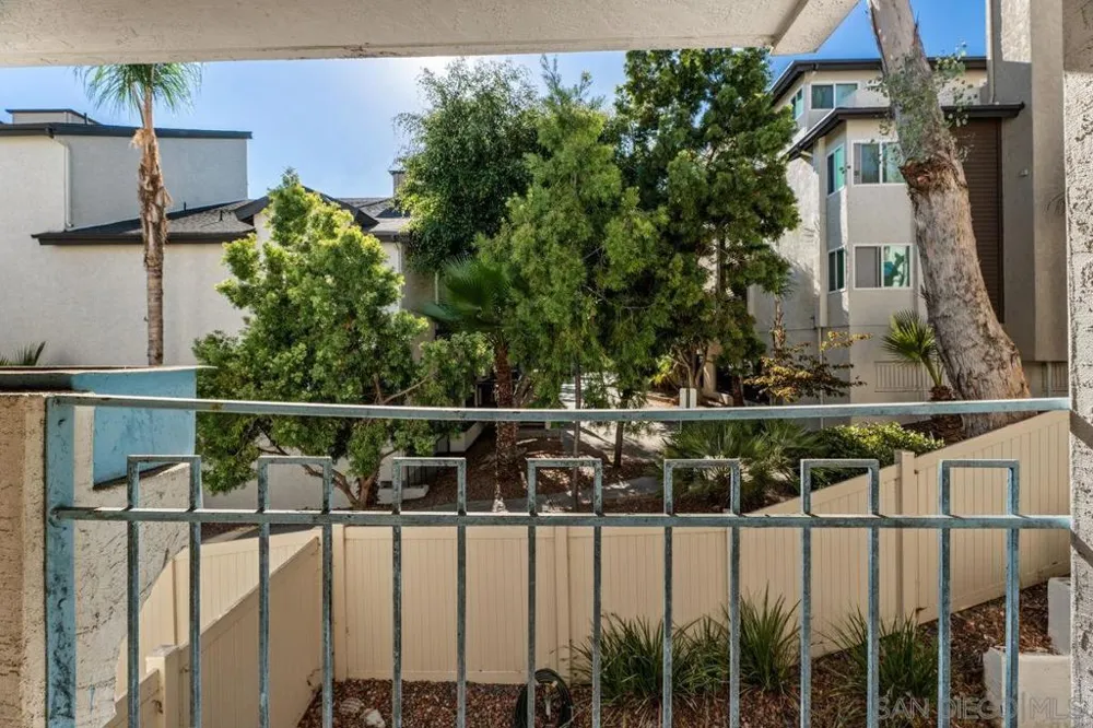8332 Regents Rd #1L San Diego, CA 92122