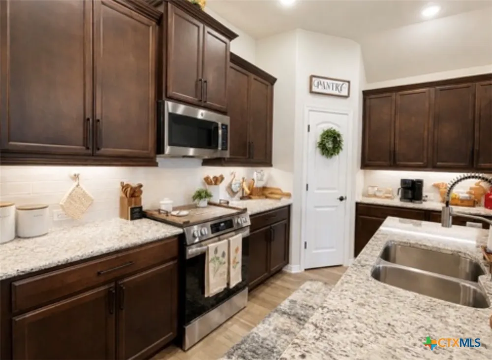 1914 Rustic Manor Drive Temple, TX 76502