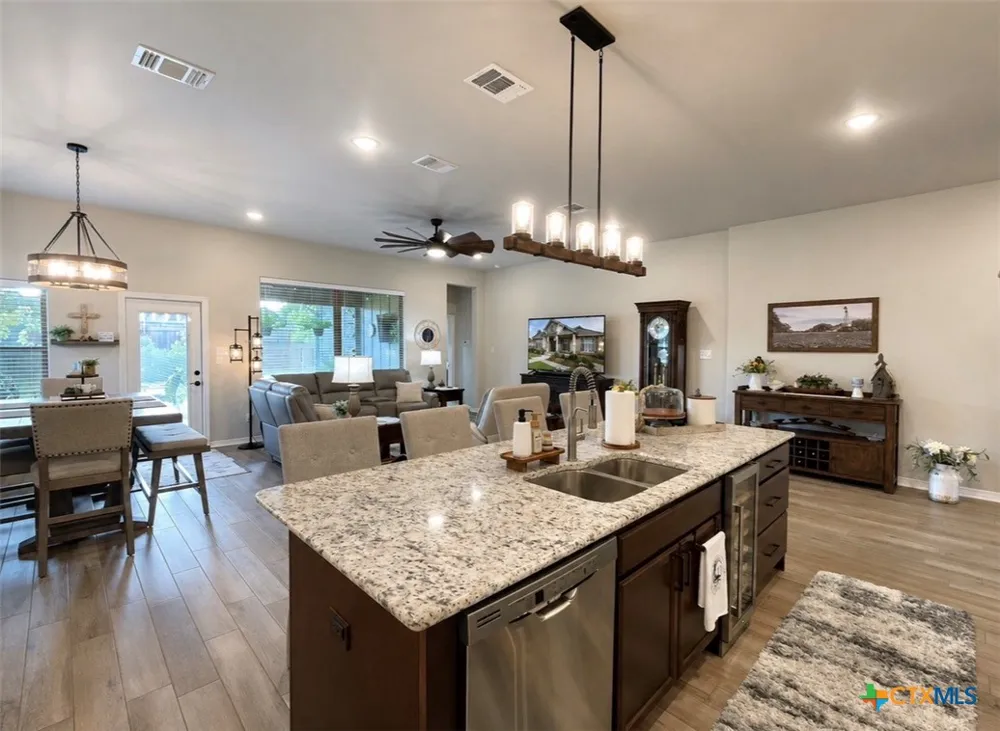 1914 Rustic Manor Drive Temple, TX 76502