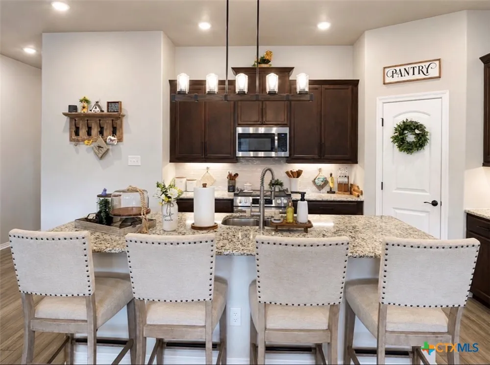 1914 Rustic Manor Drive Temple, TX 76502