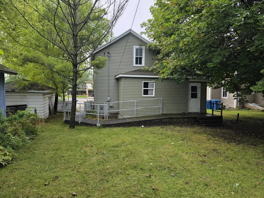 332 3rd Street Manistee, MI 49660