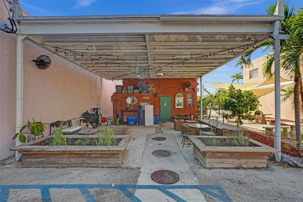 12831 W Dixie Highway North Miami, FL 33161