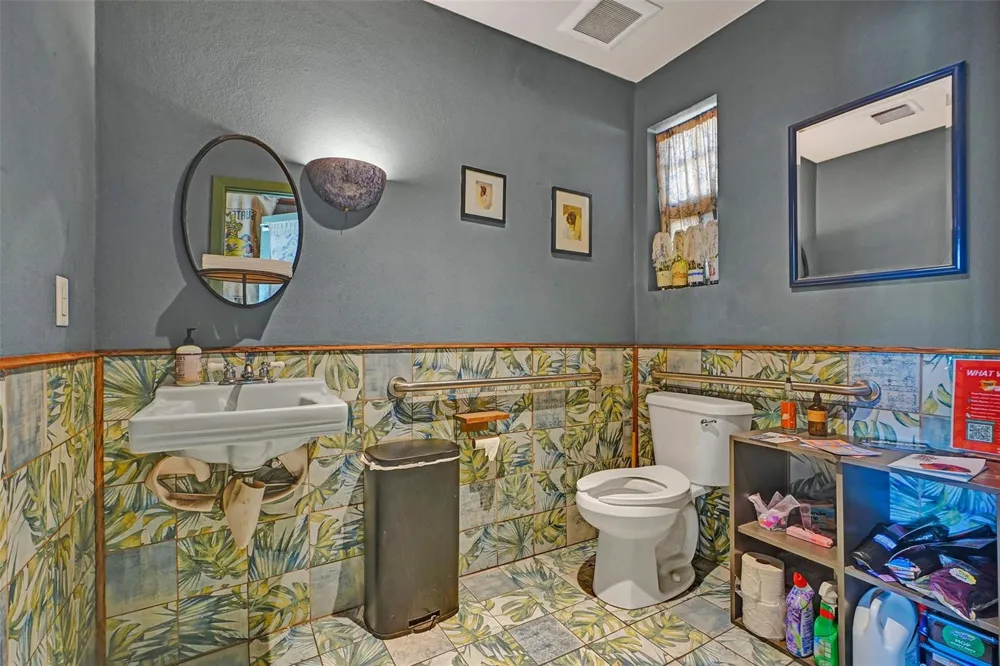 12831 W Dixie Highway North Miami, FL 33161