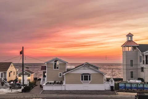 119 Beach Avenue