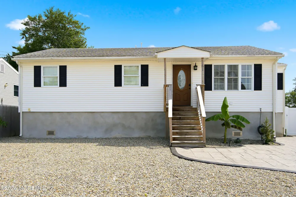 61 Sea Breeze Road Toms River, NJ 08753