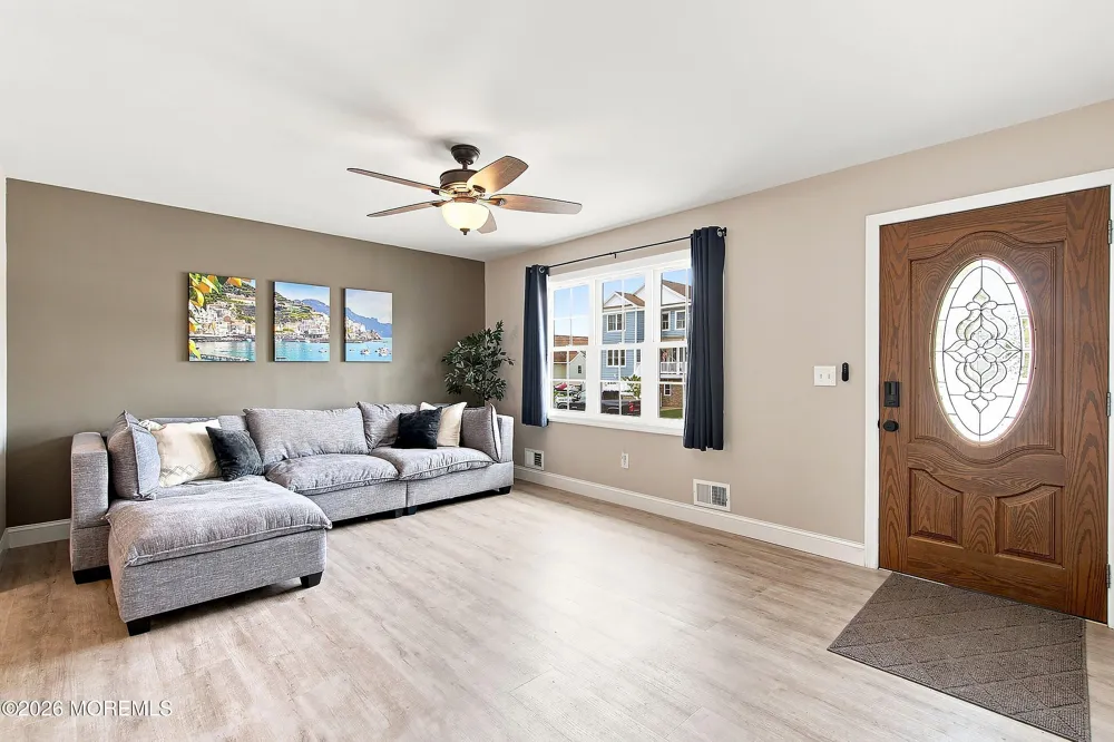 61 Sea Breeze Road Toms River, NJ 08753