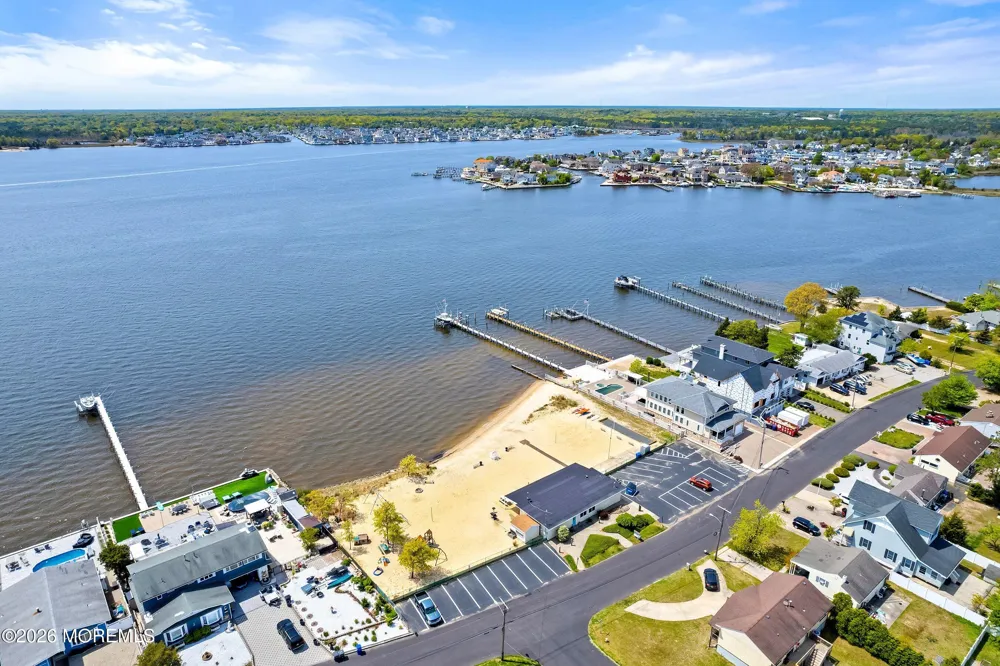 61 Sea Breeze Road Toms River, NJ 08753