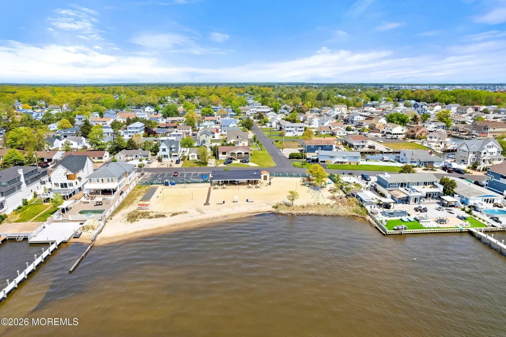 61 Sea Breeze Road Toms River, NJ 08753