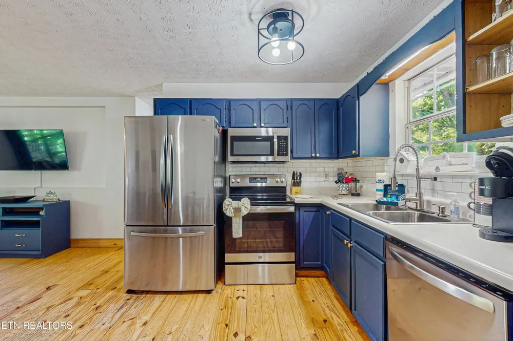 1949 Shady Grove Rd Sevierville, TN 37876