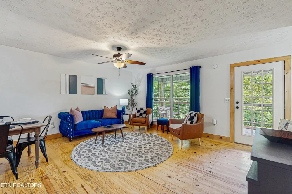 1949 Shady Grove Rd Sevierville, TN 37876
