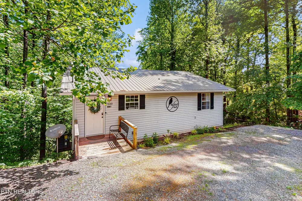 1949 Shady Grove Rd Sevierville, TN 37876
