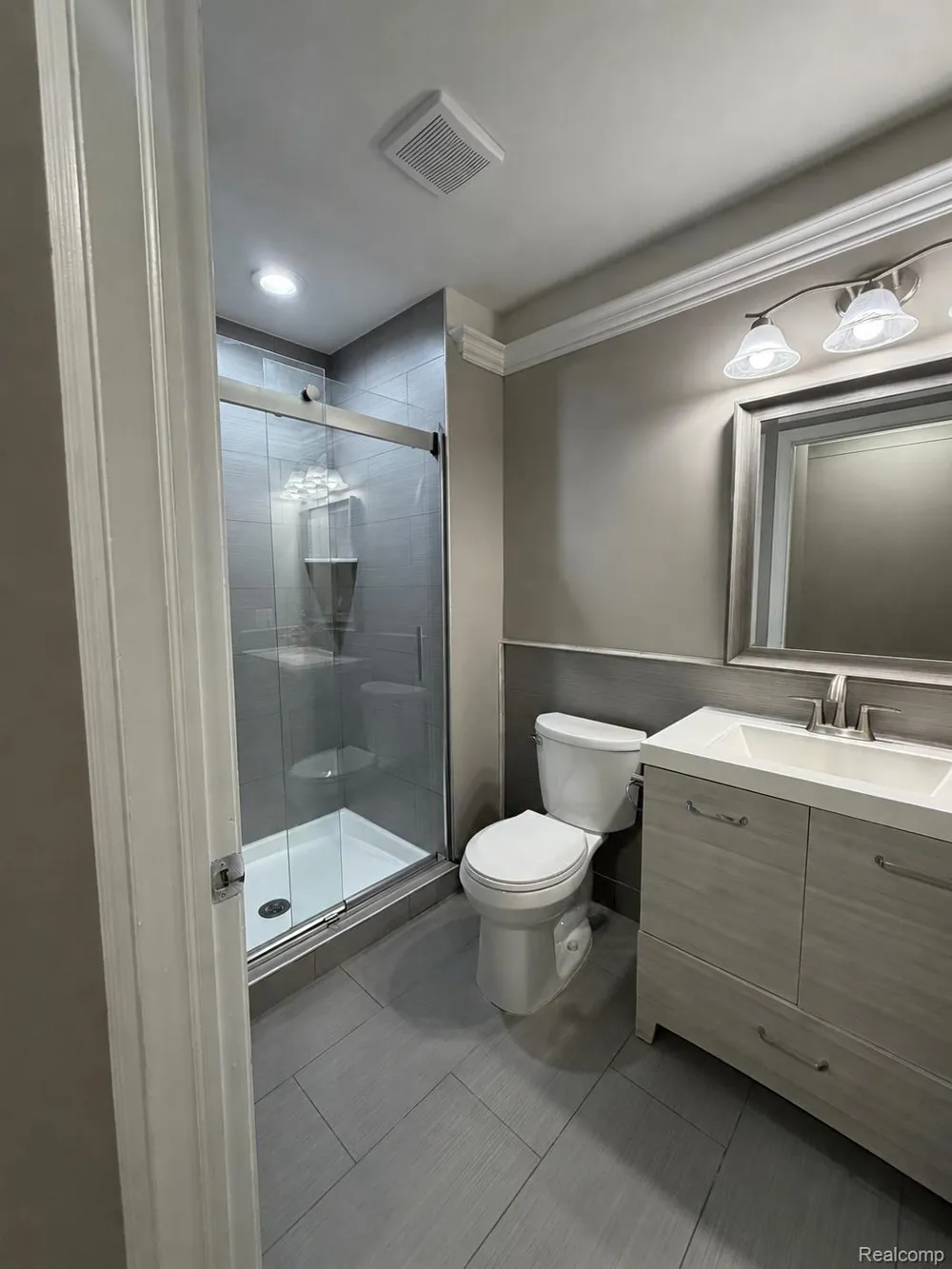 45511 Dover Drive Macomb Township, MI 48044