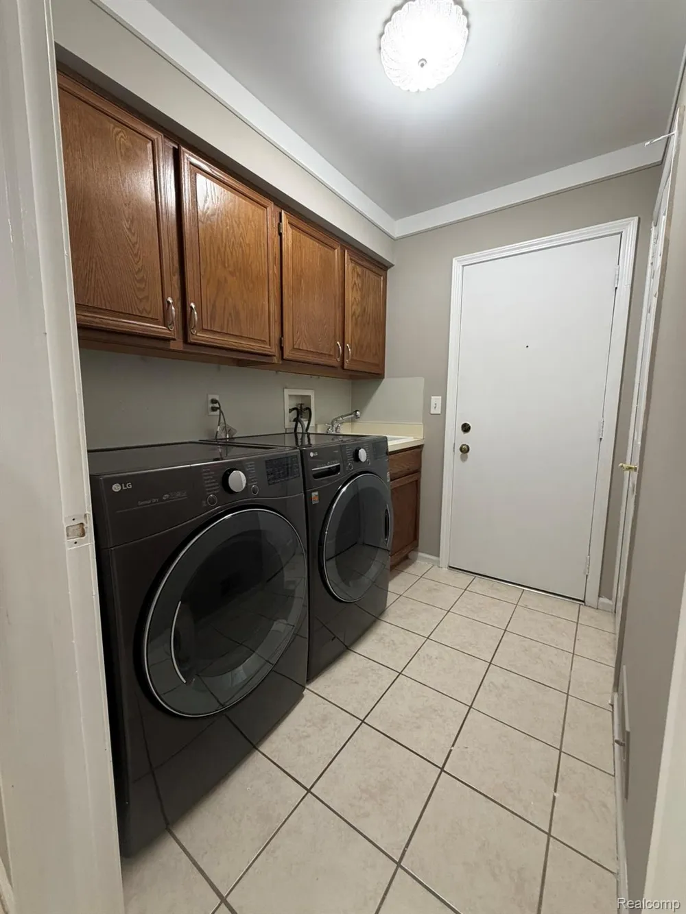 45511 Dover Drive Macomb Township, MI 48044