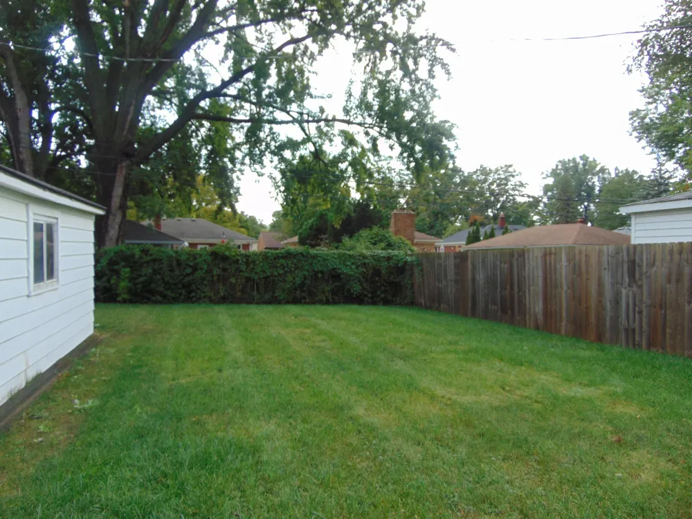 1616 Genesee Drive Royal Oak City, MI 48073