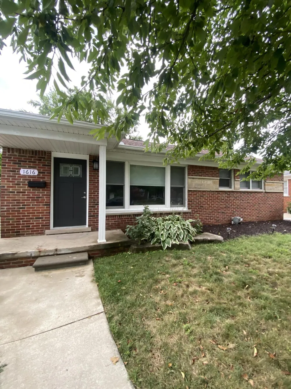 1616 Genesee Drive Royal Oak City, MI 48073