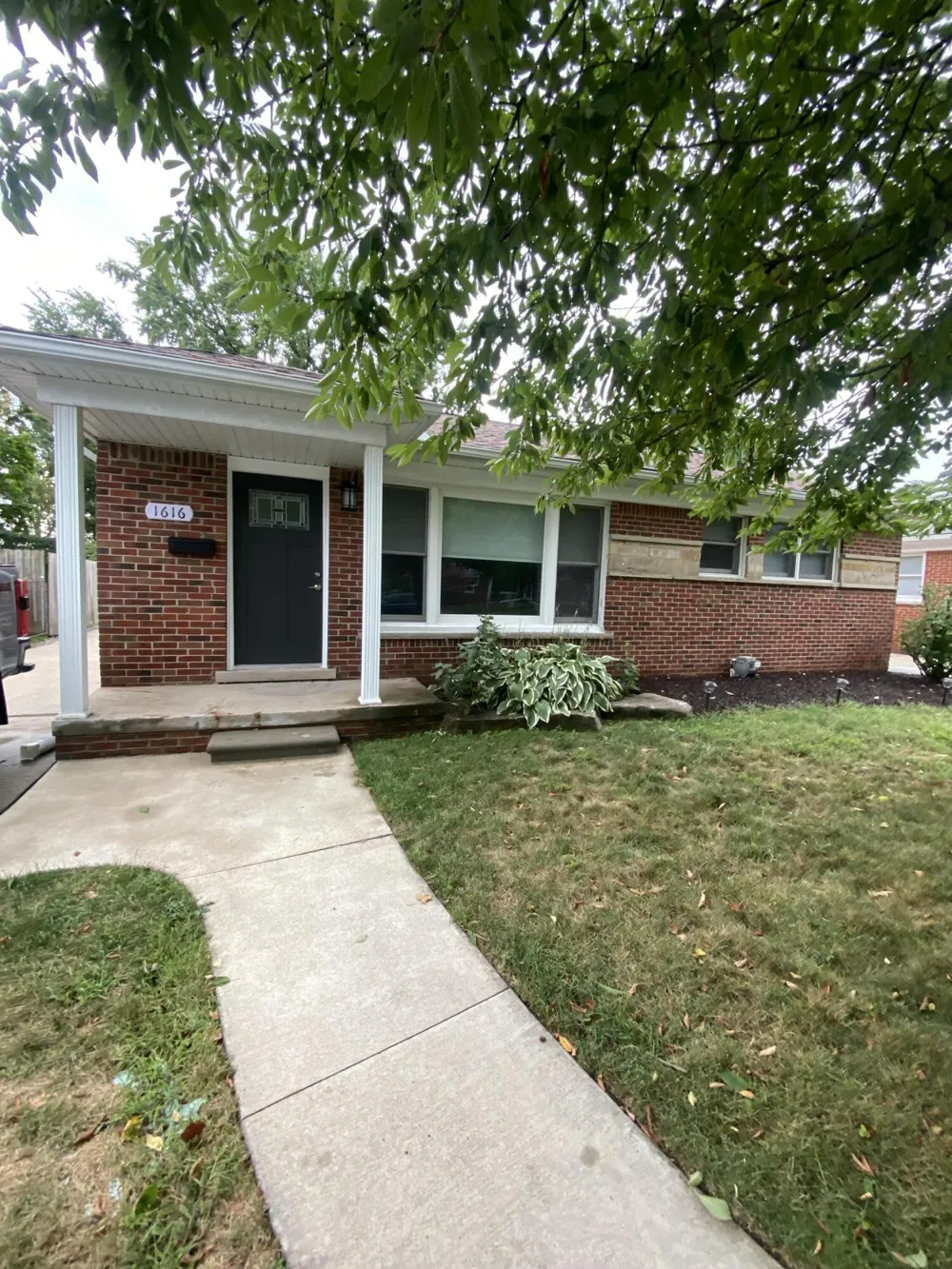 1616 Genesee Drive Royal Oak City, MI 48073