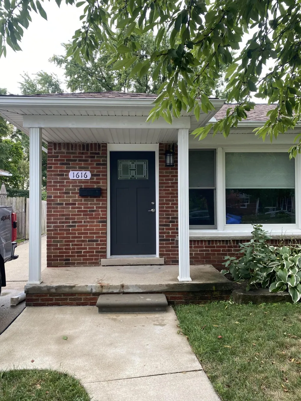 1616 Genesee Drive Royal Oak City, MI 48073